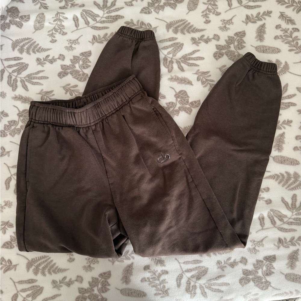 Alo Yoga Accolade Sweatpants